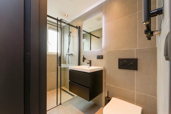 Medium property photo - 1e Middellandstraat, 3021 BE Rotterdam
